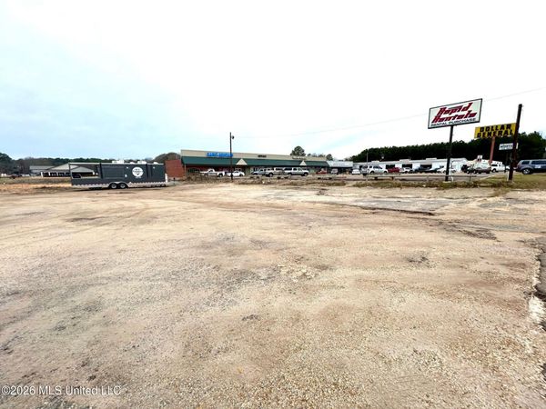 101 Highway 35 , Carthage, MS 39051