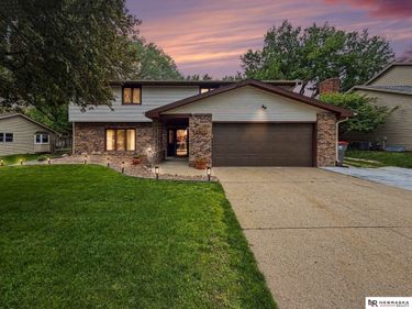 2611 S 75th Street , Lincoln, NE 68506