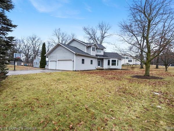 7151 Bayview Road, Napoleon Twp, MI 49201