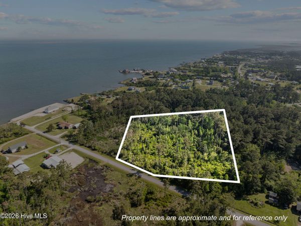 1369 Army Camp Road, Davis, NC 28524