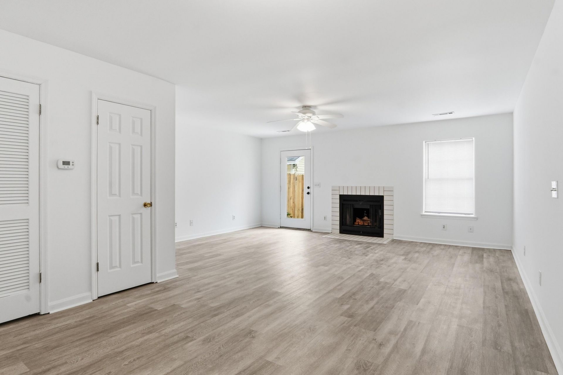 2937 Oxford Place Photo 14