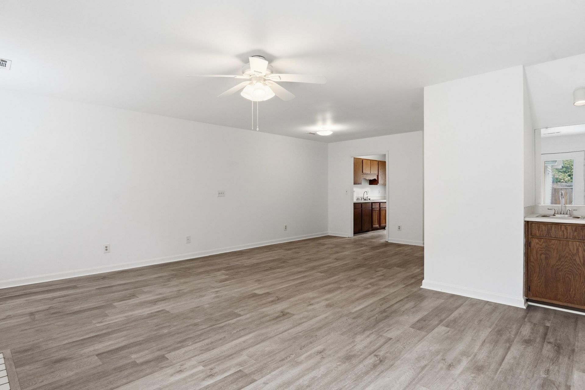 2937 Oxford Place Photo 17