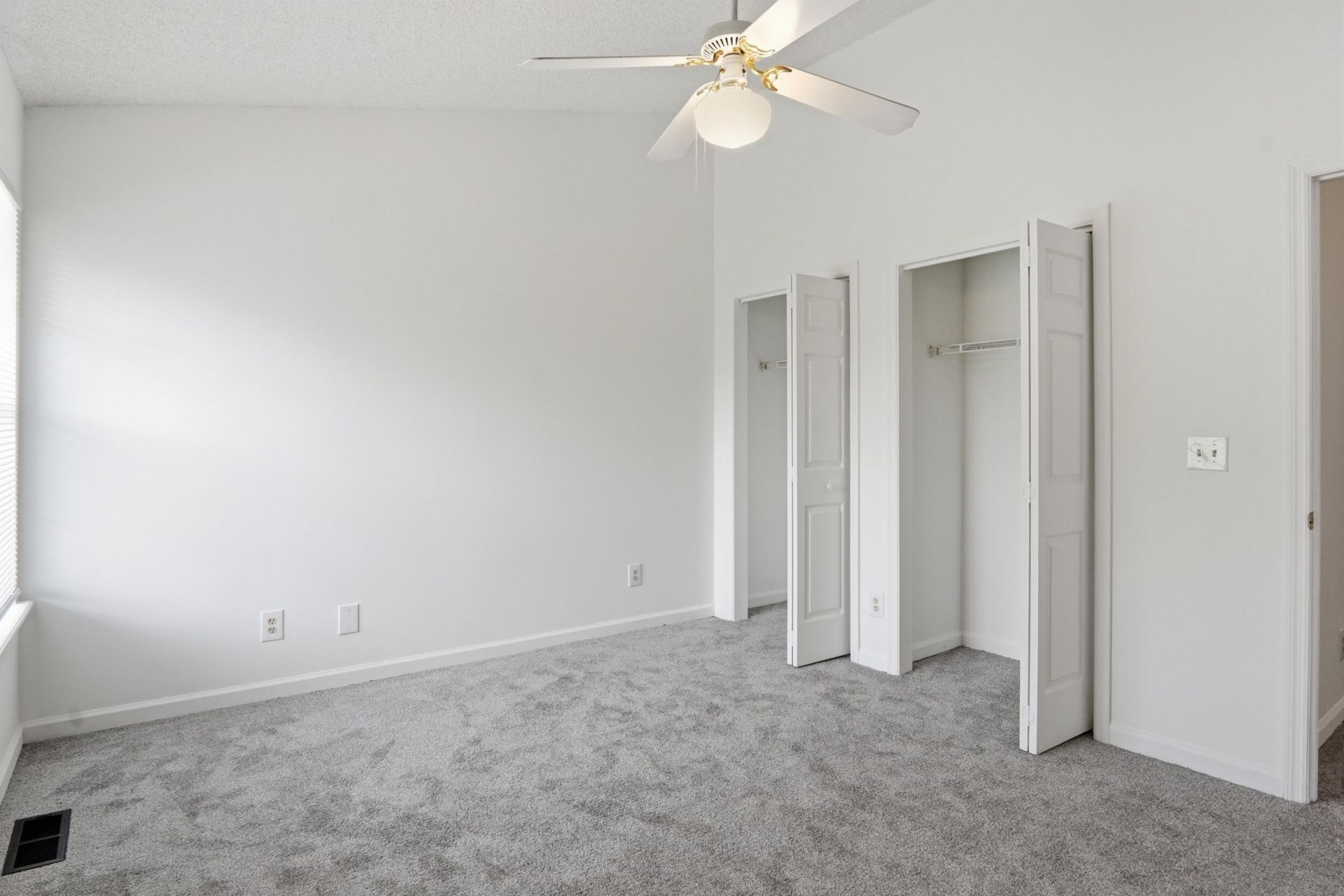 2937 Oxford Place Photo 28