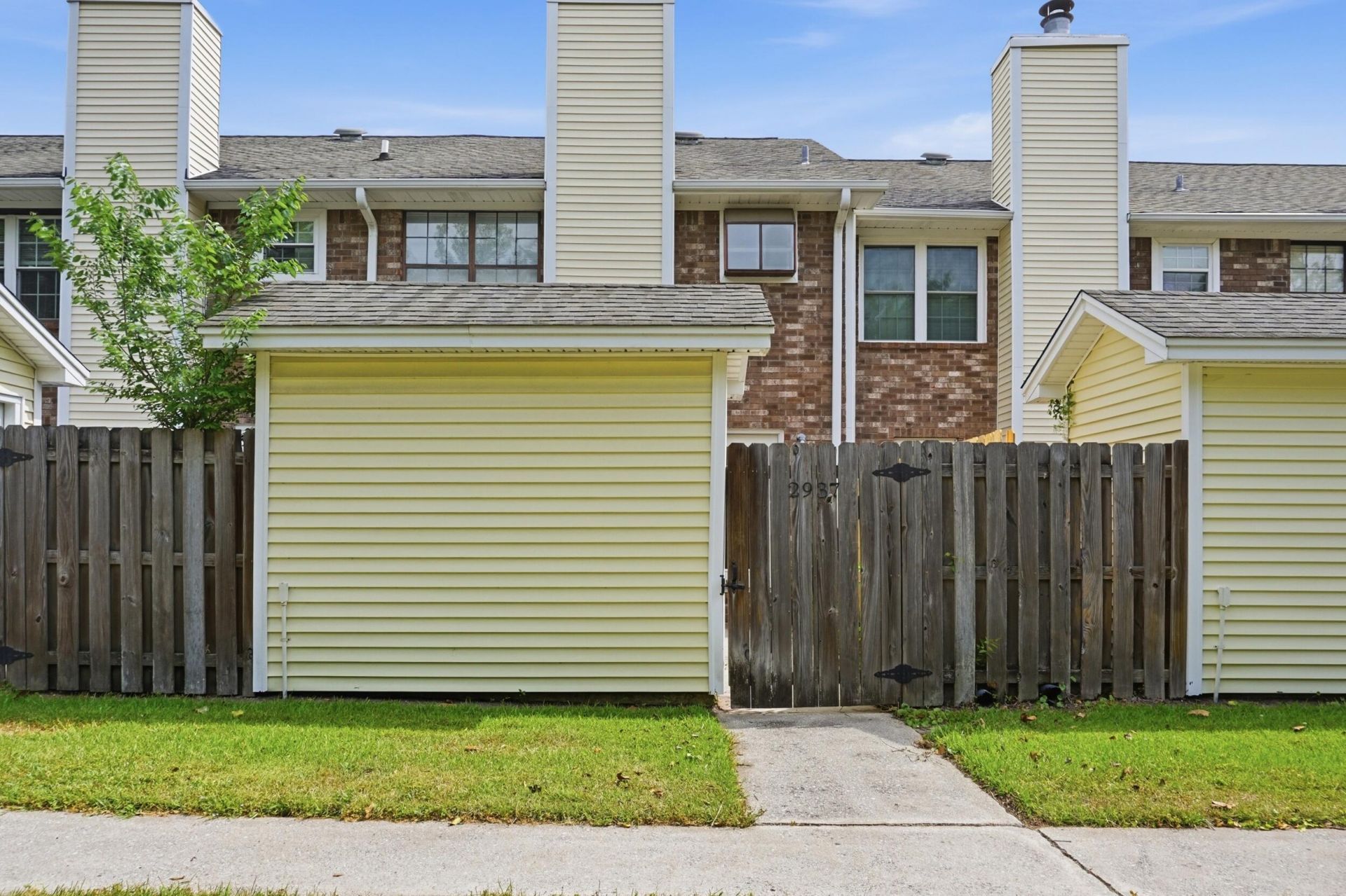 2937 Oxford Place Photo 31