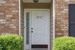 2937 Oxford Place photo 4