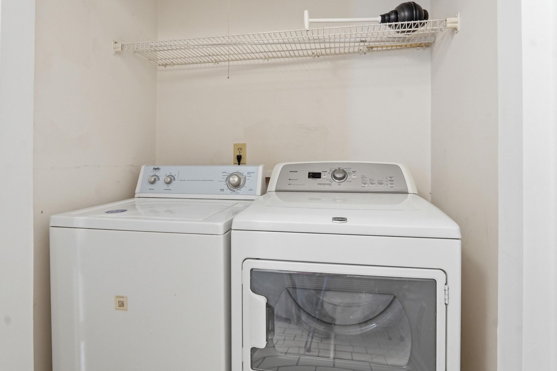 2937 Oxford Place Photo 7