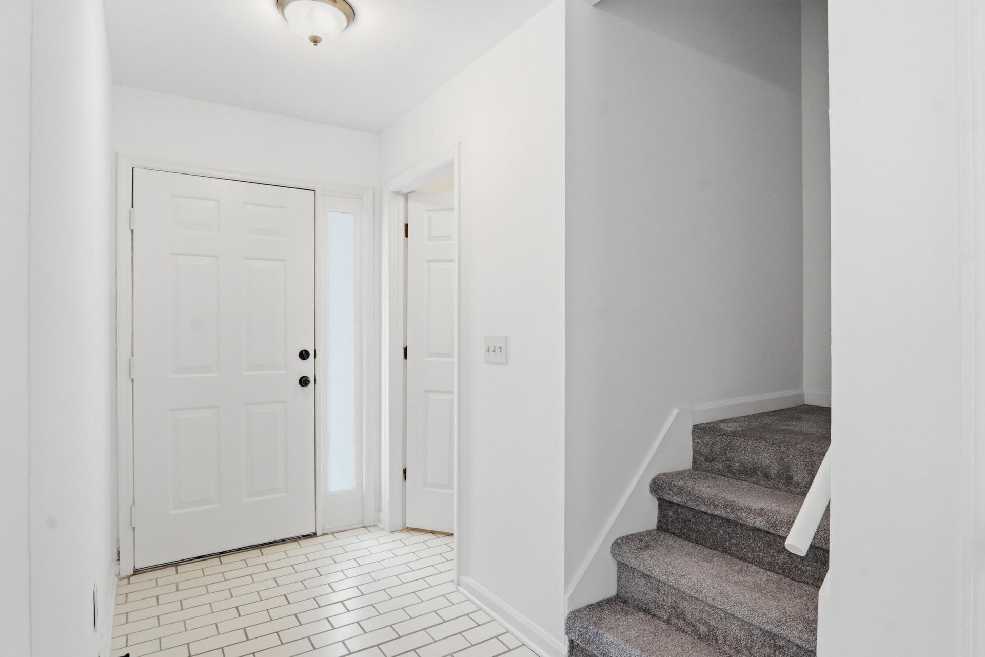 2937 Oxford Place Photo 8