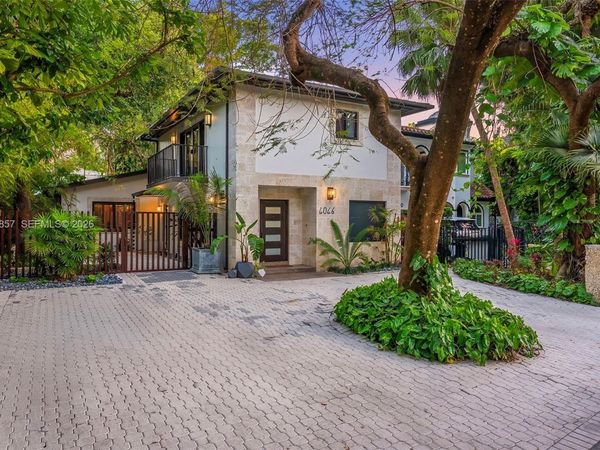 4046 El Prado Blvd , Miami, FL 33133