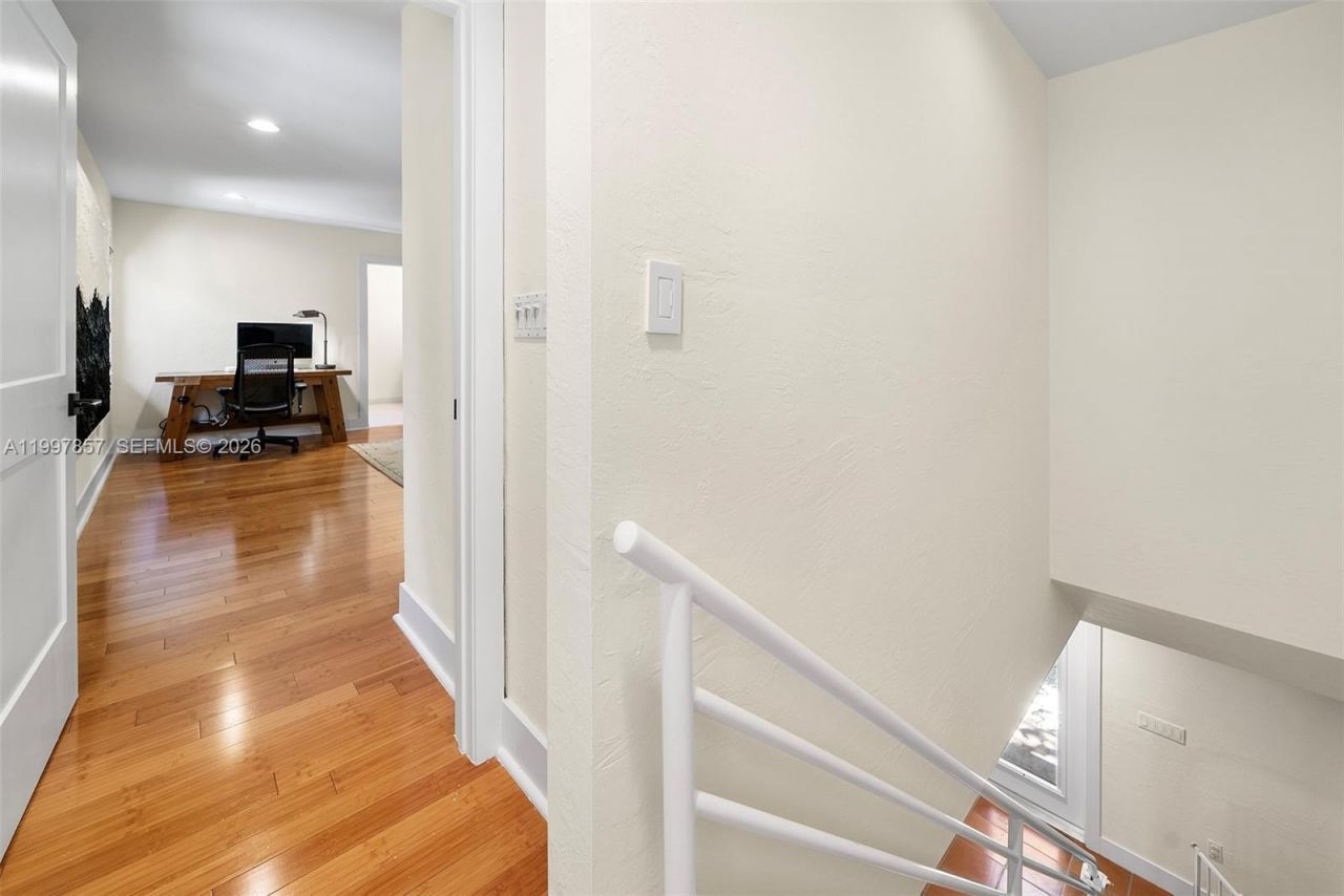 4046 El Prado Blvd, Miami, FL 33133 Photo