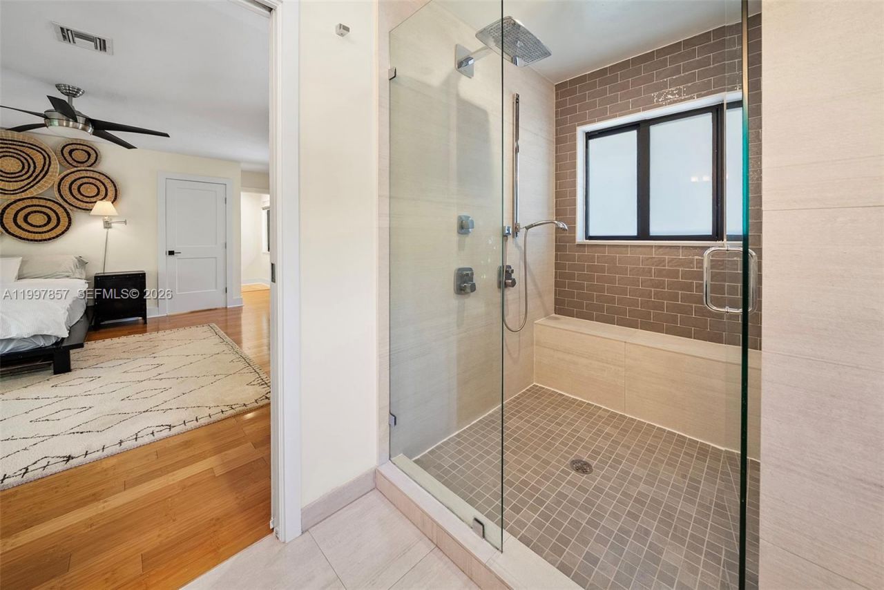 4046 El Prado Blvd, Miami, FL 33133 Photo