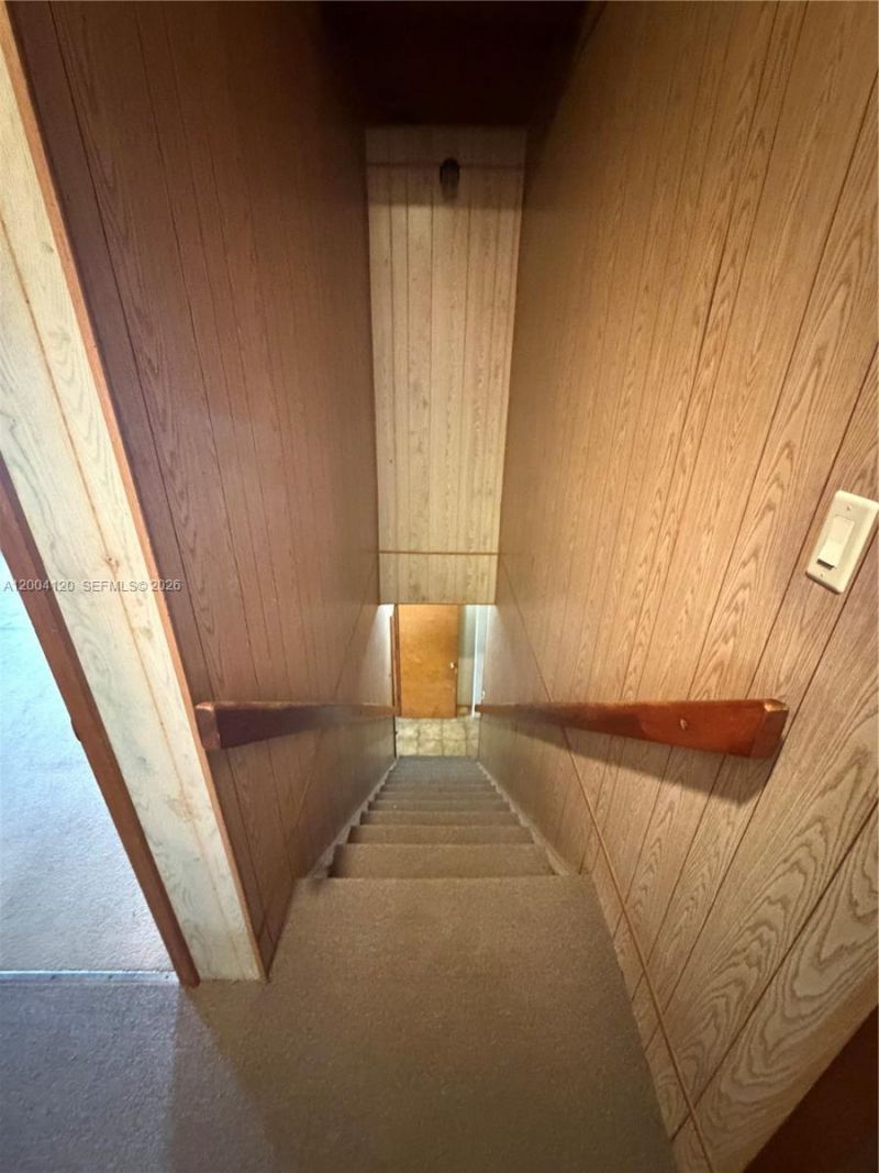 10910 SW 40th St , Miami, FL 33165 Photo