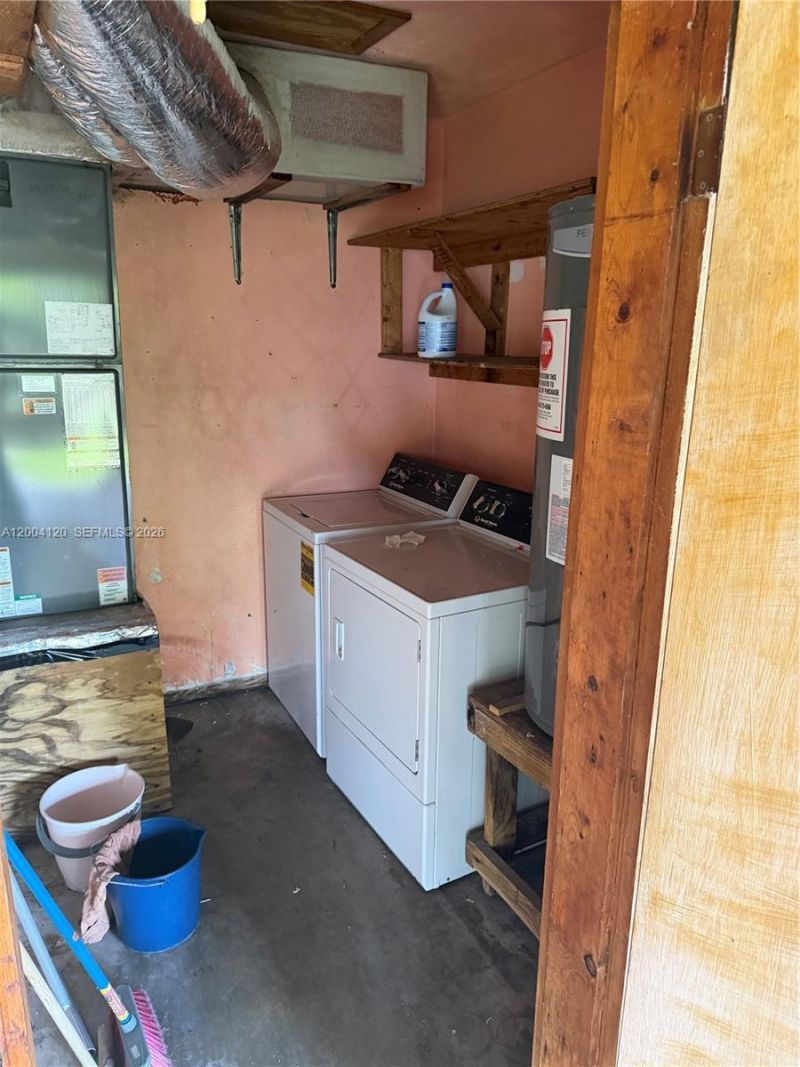 10910 SW 40th St , Miami, FL 33165 Photo