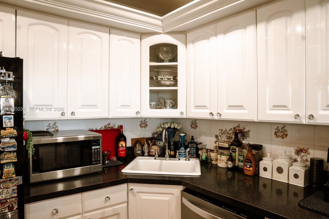 2780 NE 183rd St, Unit 2108, Aventura, FL 33160 Photo