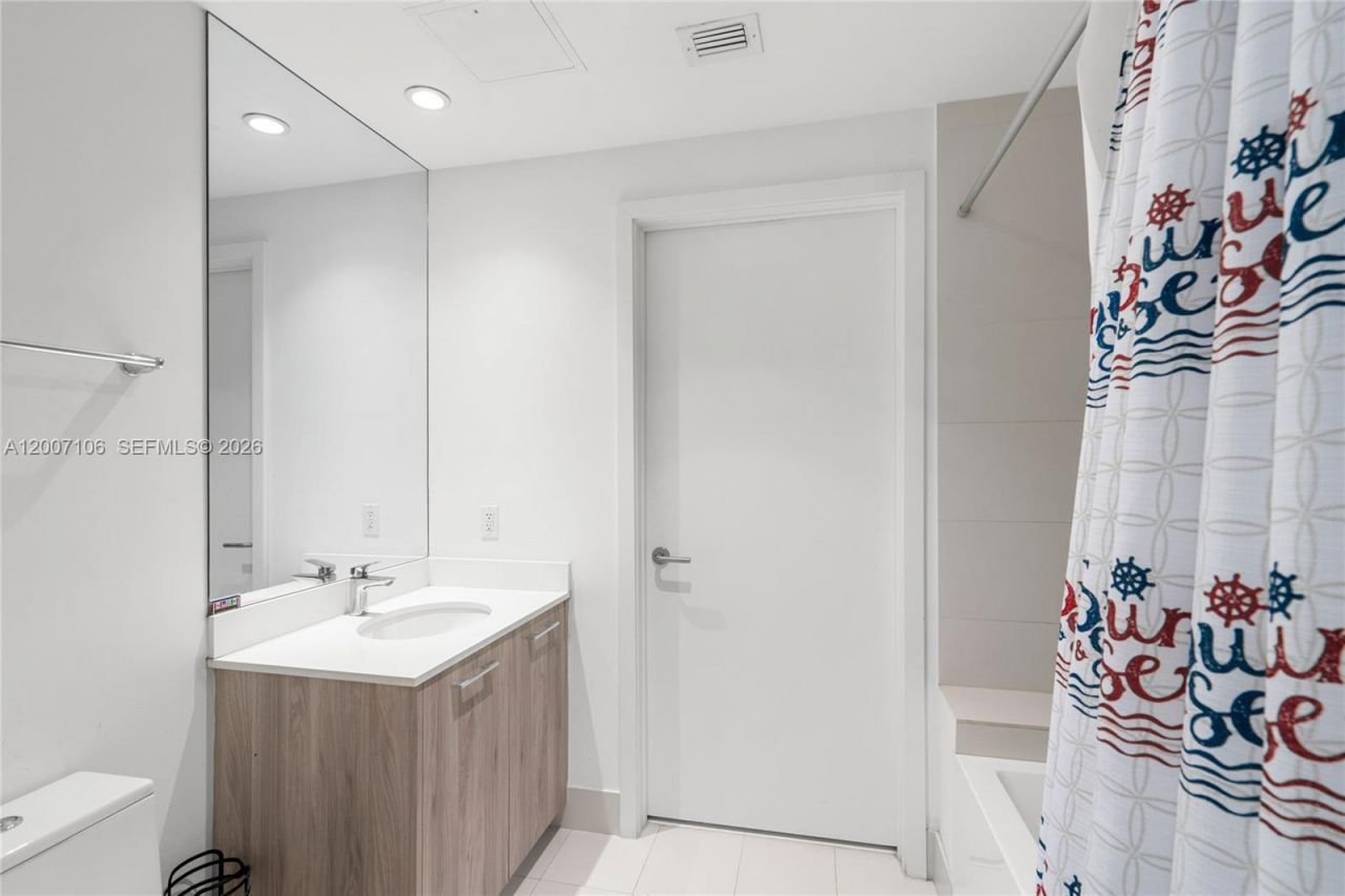 501 NE 31st St , Unit 910, Miami, FL 33137 Photo