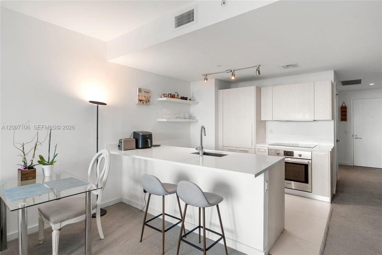 501 NE 31st St , Unit 910, Miami, FL 33137 Photo