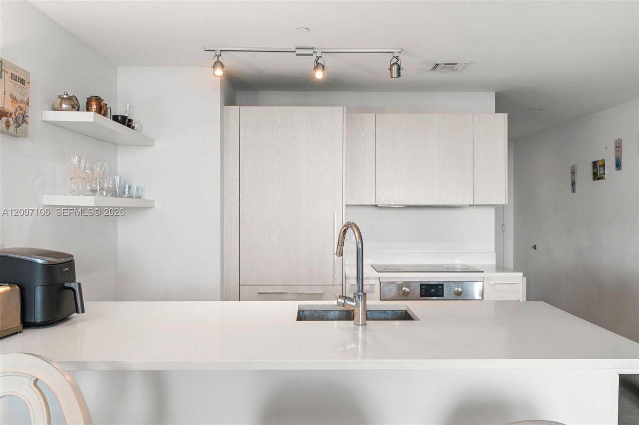 501 NE 31st St , Unit 910, Miami, FL 33137 Photo