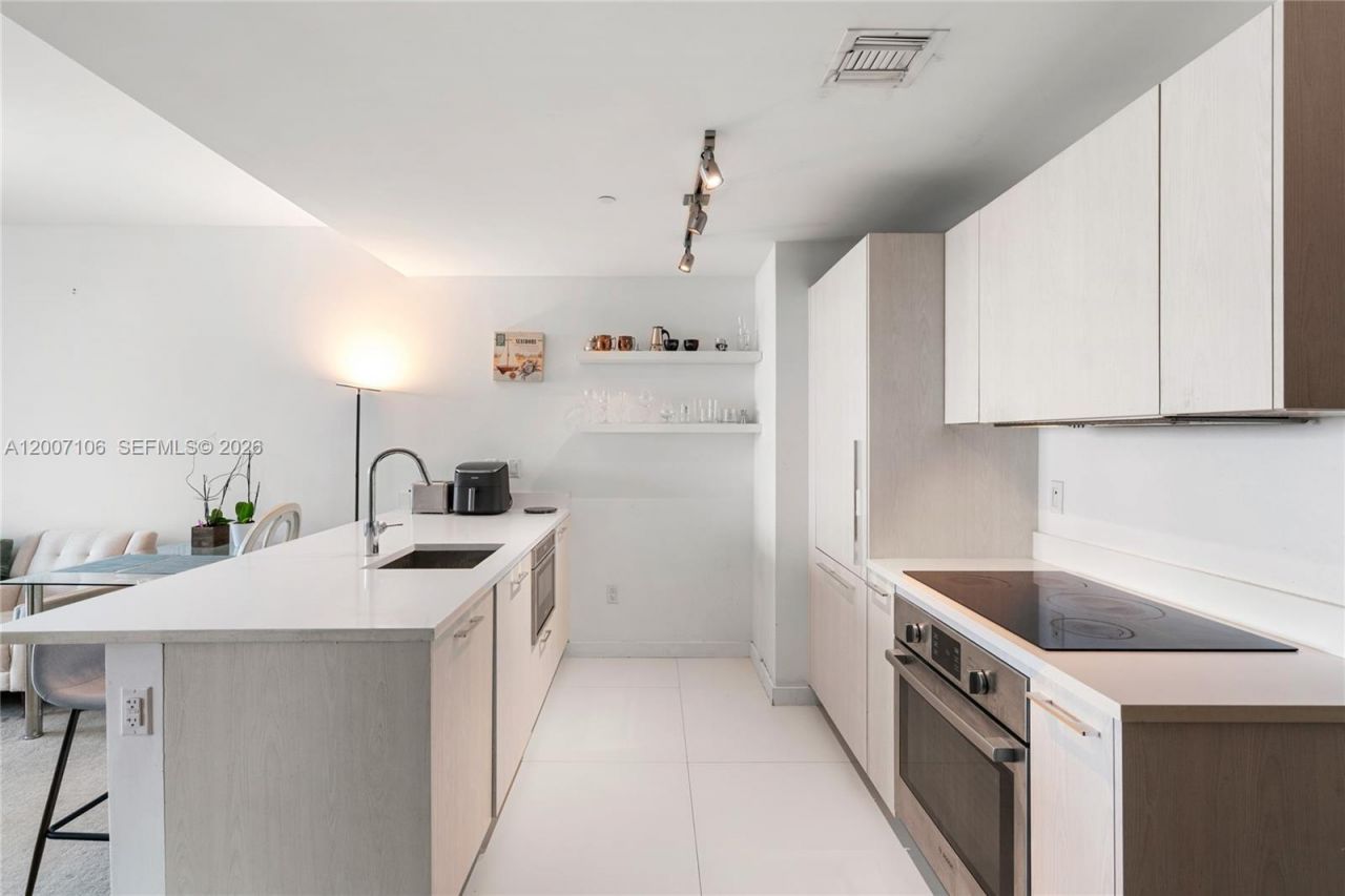 501 NE 31st St , Unit 910, Miami, FL 33137 Photo