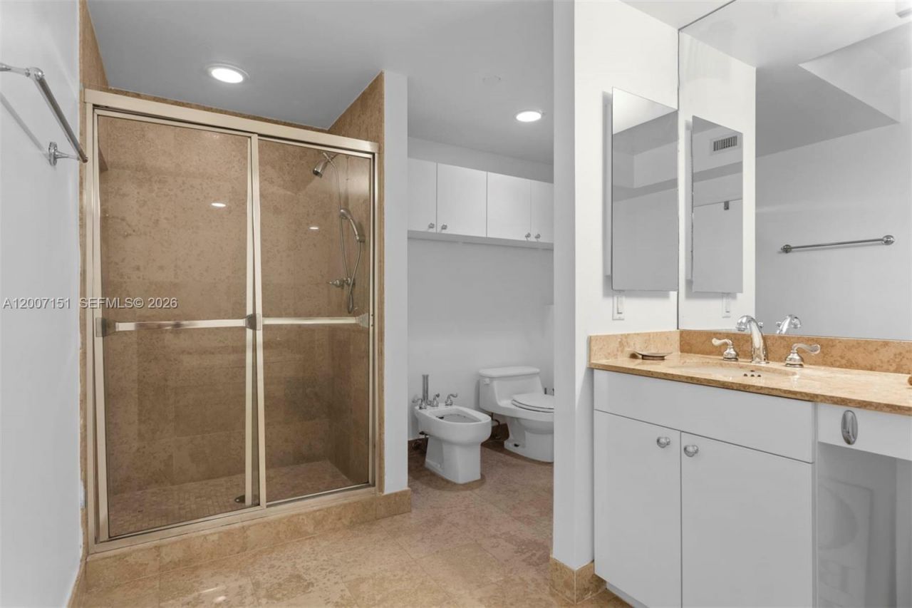 4779 Collins Ave , Unit 1908, Miami Beach, FL 33140 Photo