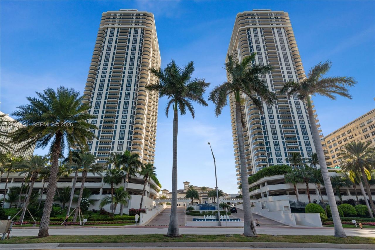 4779 Collins Ave , Unit 1908, Miami Beach, FL 33140 Photo