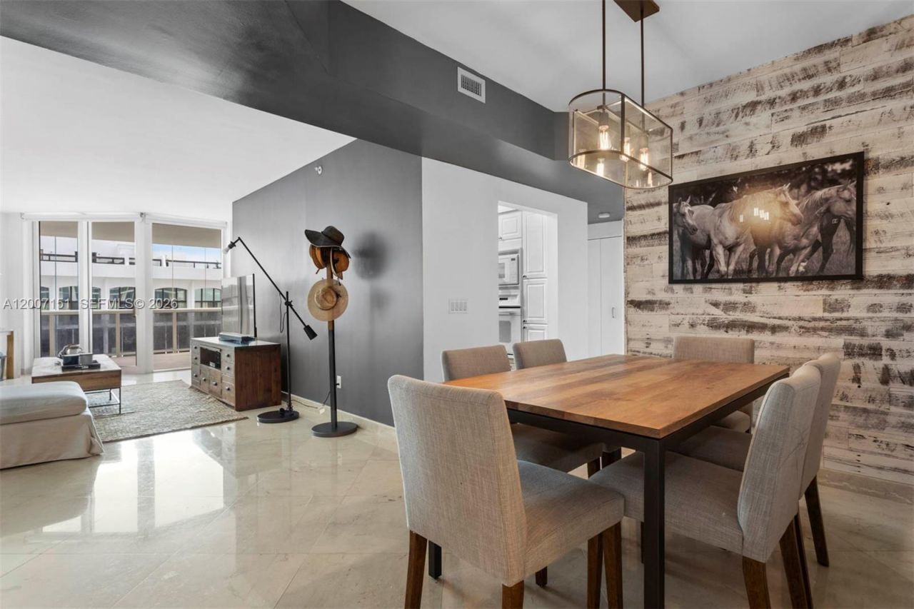 4779 Collins Ave , Unit 1908, Miami Beach, FL 33140 Photo