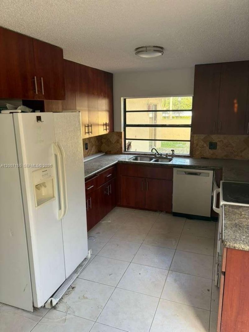 17317 NW 63rd Ave , Hialeah, FL 33015 Photo