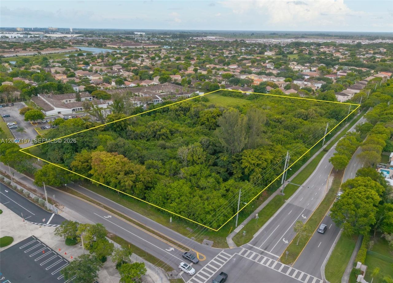 S Canal Dr , Homestead, FL 33035 Photo