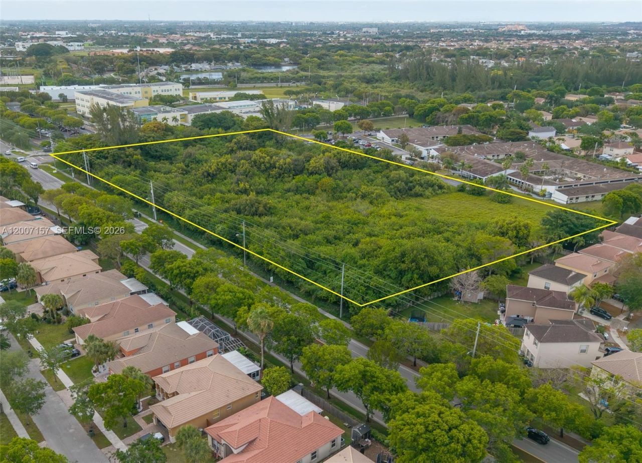 S Canal Dr , Homestead, FL 33035 Photo