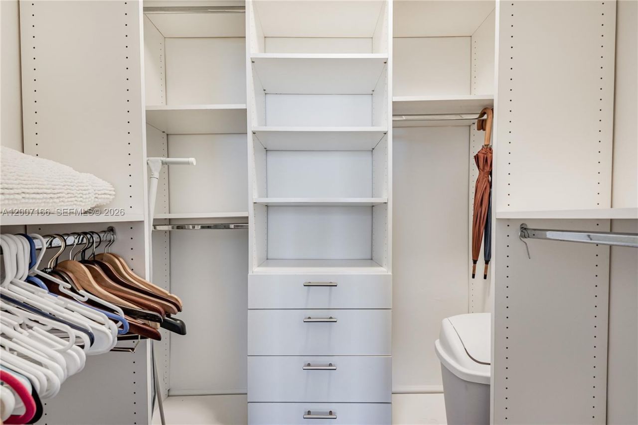 100 Lincoln Rd , Unit 944, Miami Beach, FL 33139 Photo