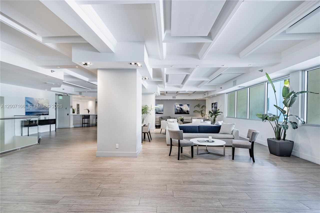 100 Lincoln Rd , Unit 944, Miami Beach, FL 33139 Photo