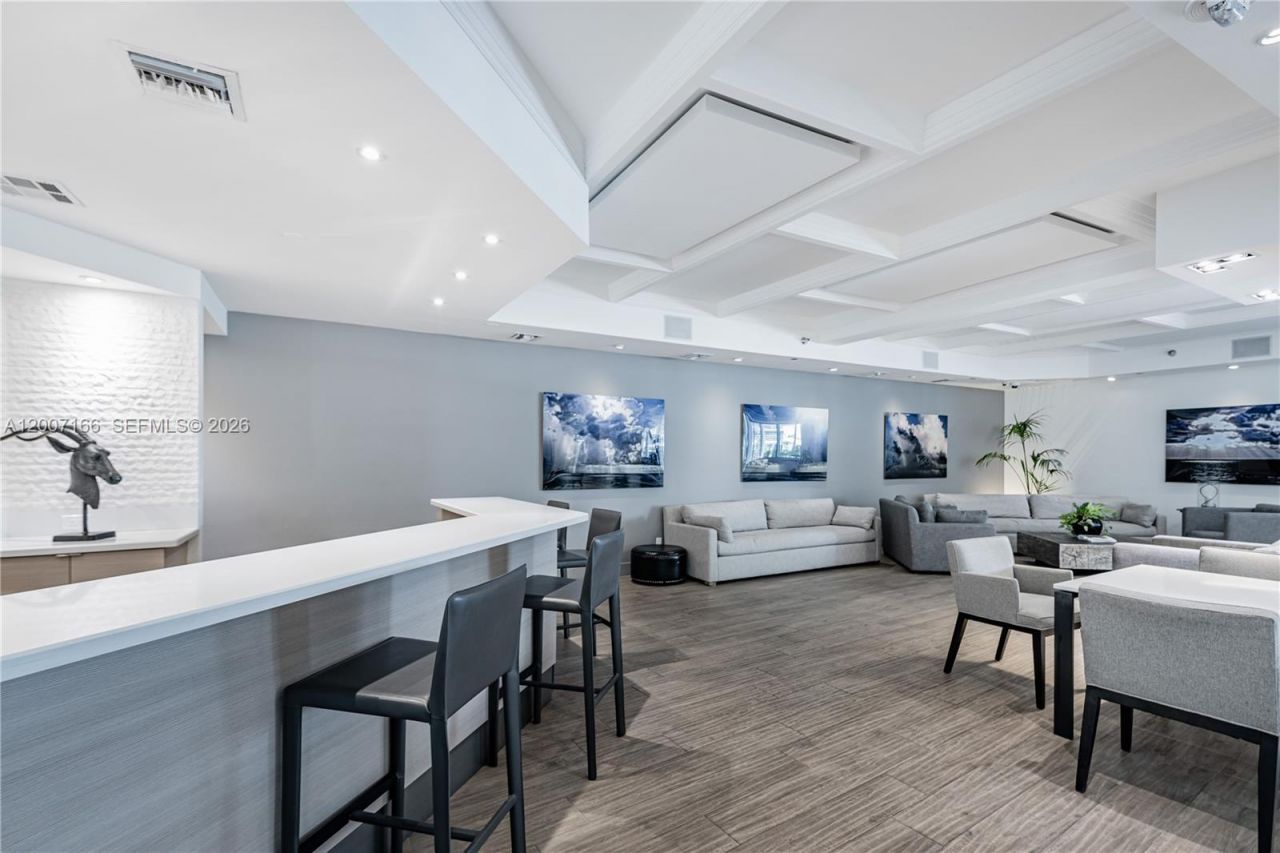 100 Lincoln Rd , Unit 944, Miami Beach, FL 33139 Photo