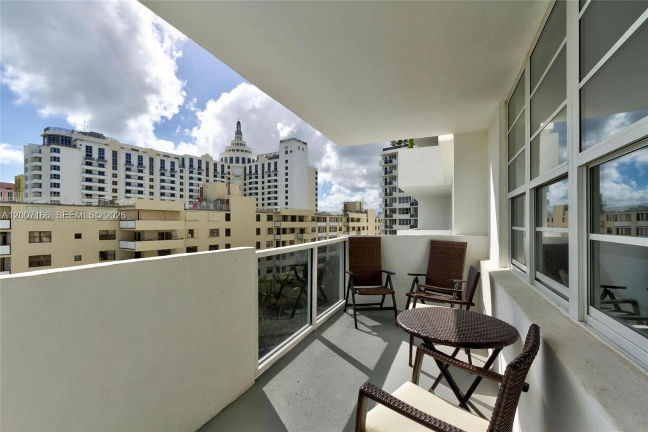 100 Lincoln Rd , Unit 944, Miami Beach, FL 33139 Photo