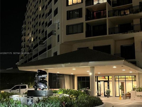 540 Brickell Key Dr, Unit 1809, Miami, FL 33131