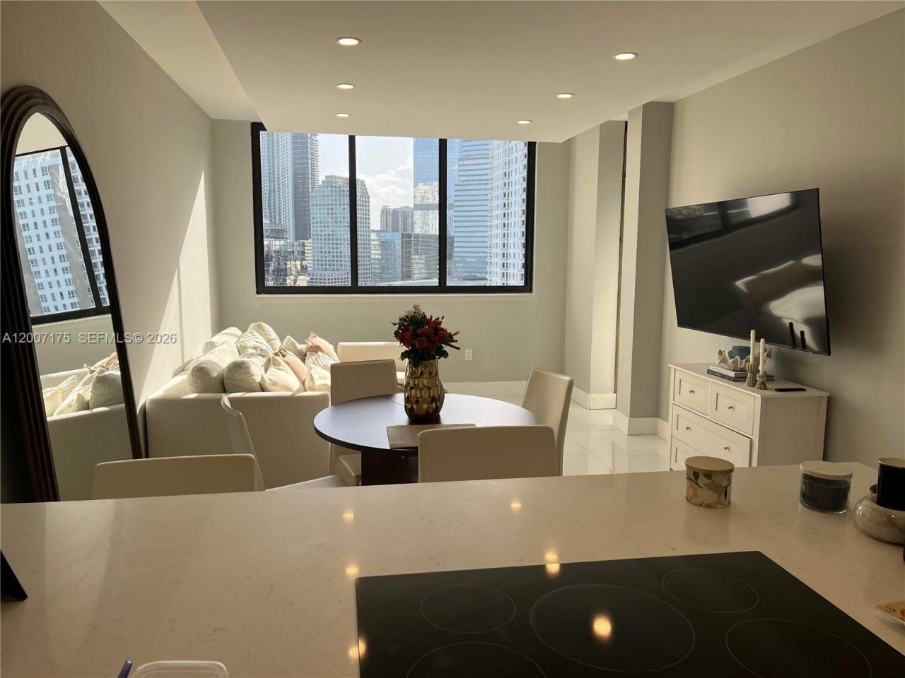 540 Brickell Key Dr, Unit 1809, Miami, FL 33131 Photo