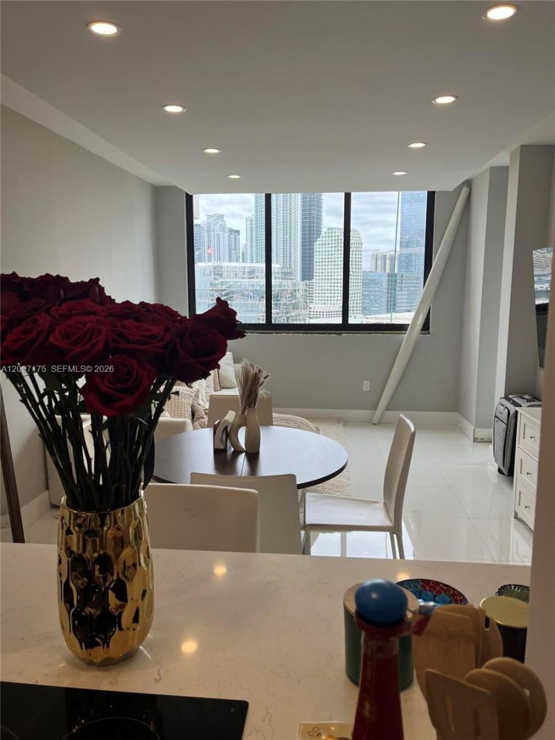 540 Brickell Key Dr, Unit 1809, Miami, FL 33131 Photo