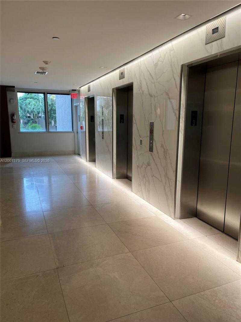 540 Brickell Key Dr, Unit 1809, Miami, FL 33131 Photo