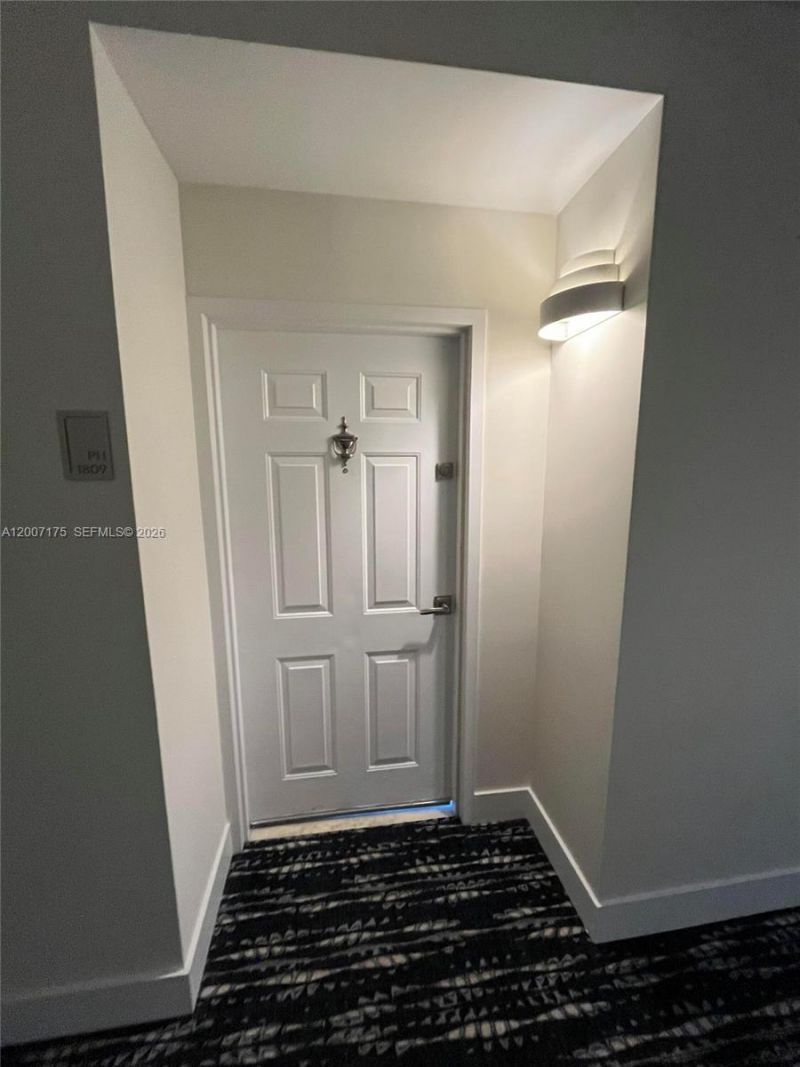 540 Brickell Key Dr, Unit 1809, Miami, FL 33131 Photo