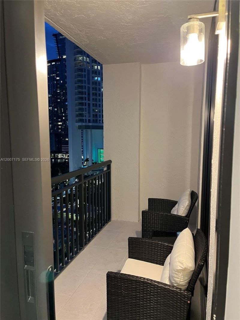 540 Brickell Key Dr, Unit 1809, Miami, FL 33131 Photo
