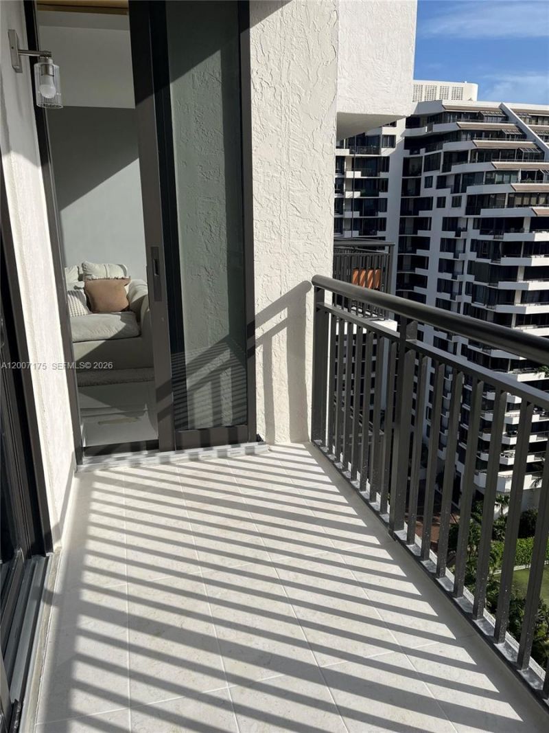 540 Brickell Key Dr, Unit 1809, Miami, FL 33131 Photo
