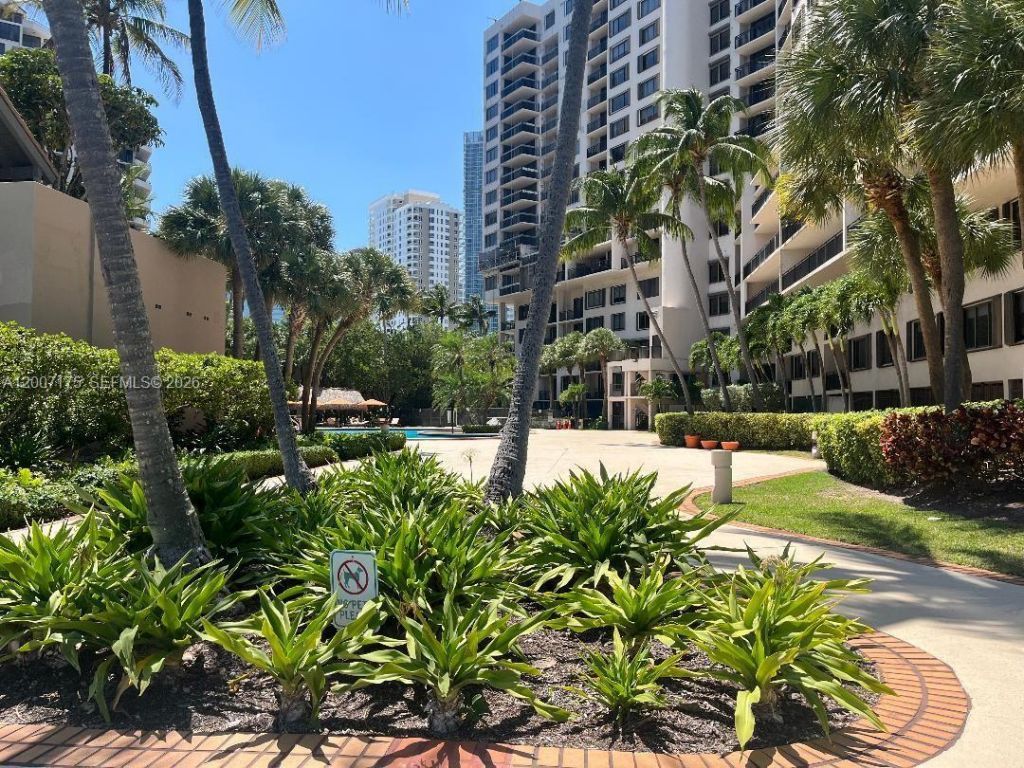 540 Brickell Key Dr, Unit 1809, Miami, FL 33131 Photo