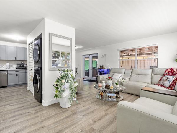 203 NE 12th Ave , Unit 203, Homestead, FL 33030