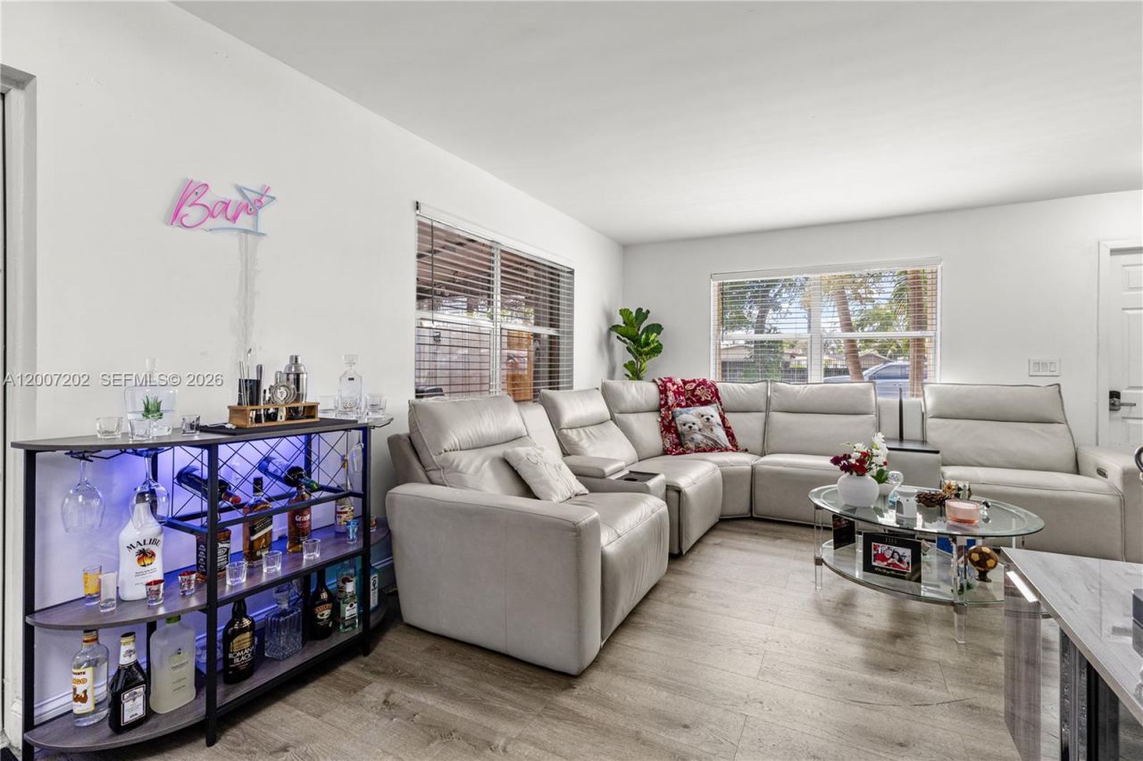 203 NE 12th Ave , Unit 203, Homestead, FL 33030 Photo