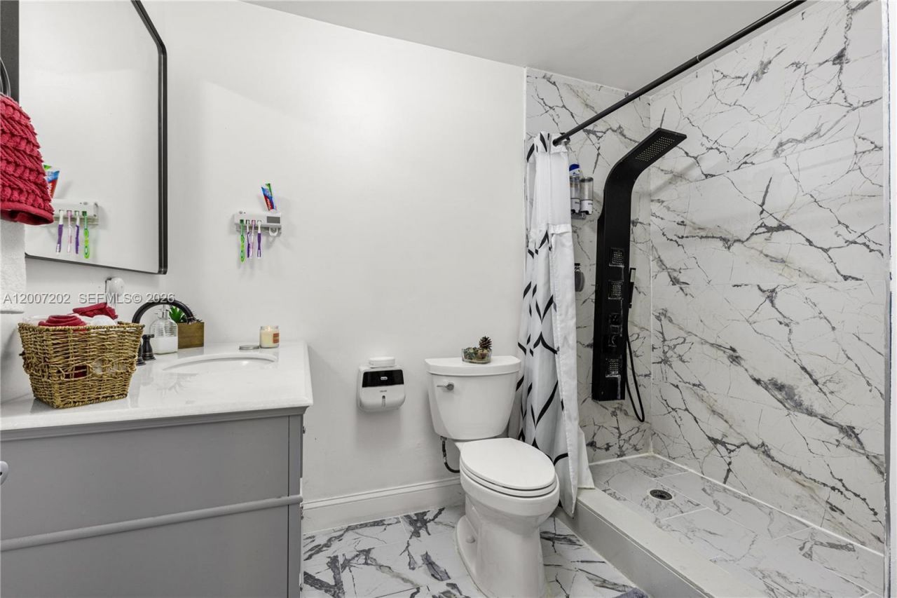 203 NE 12th Ave , Unit 203, Homestead, FL 33030 Photo