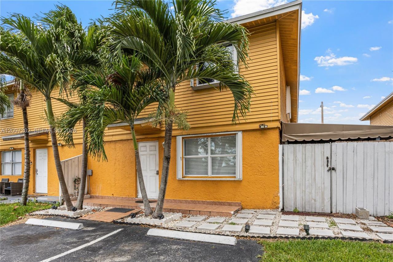 203 NE 12th Ave , Unit 203, Homestead, FL 33030 Photo