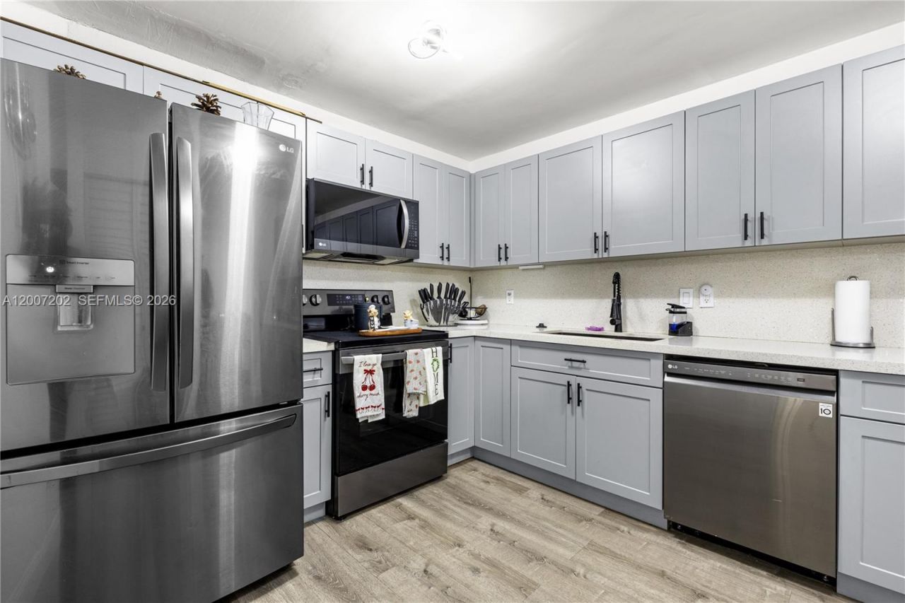 203 NE 12th Ave , Unit 203, Homestead, FL 33030 Photo