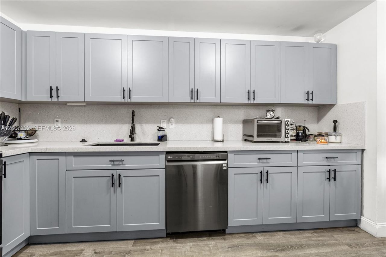 203 NE 12th Ave , Unit 203, Homestead, FL 33030 Photo