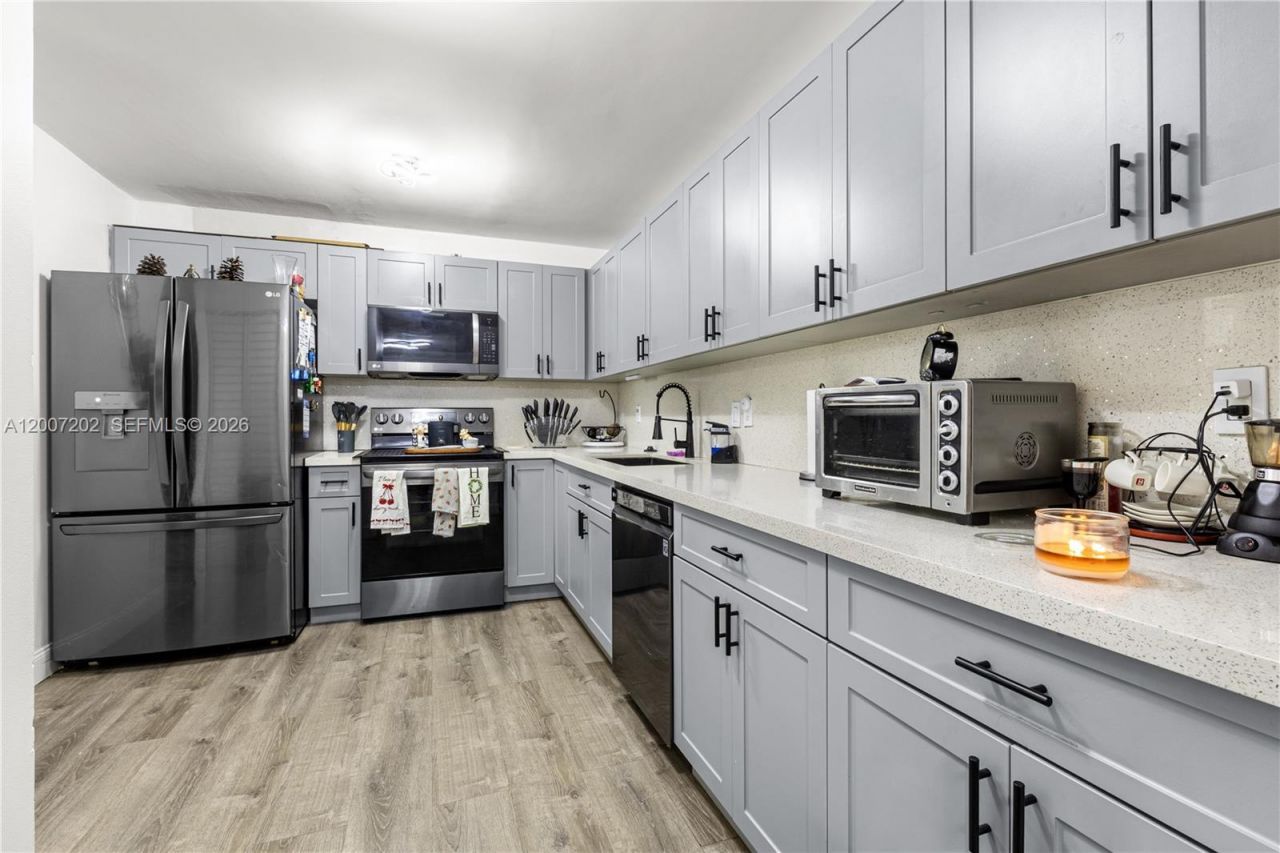 203 NE 12th Ave , Unit 203, Homestead, FL 33030 Photo