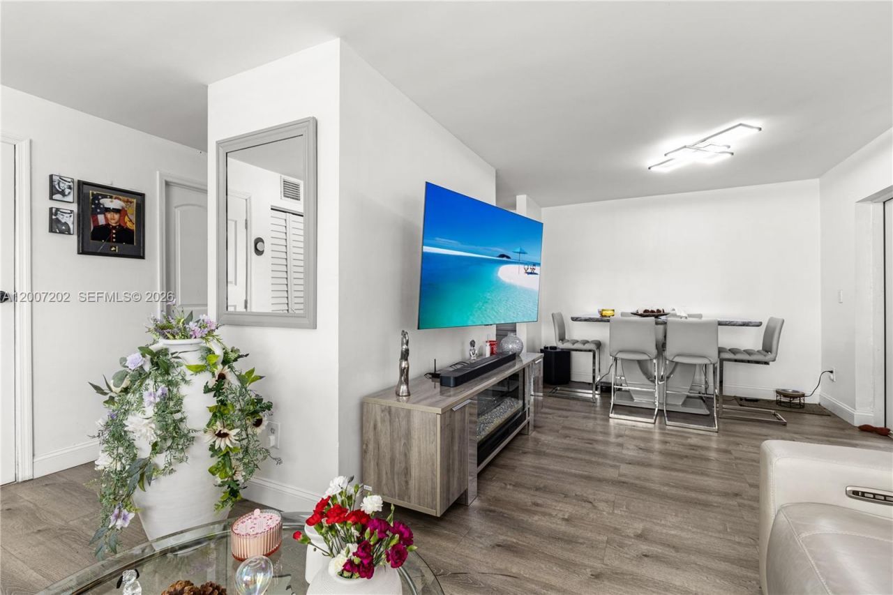 203 NE 12th Ave , Unit 203, Homestead, FL 33030 Photo