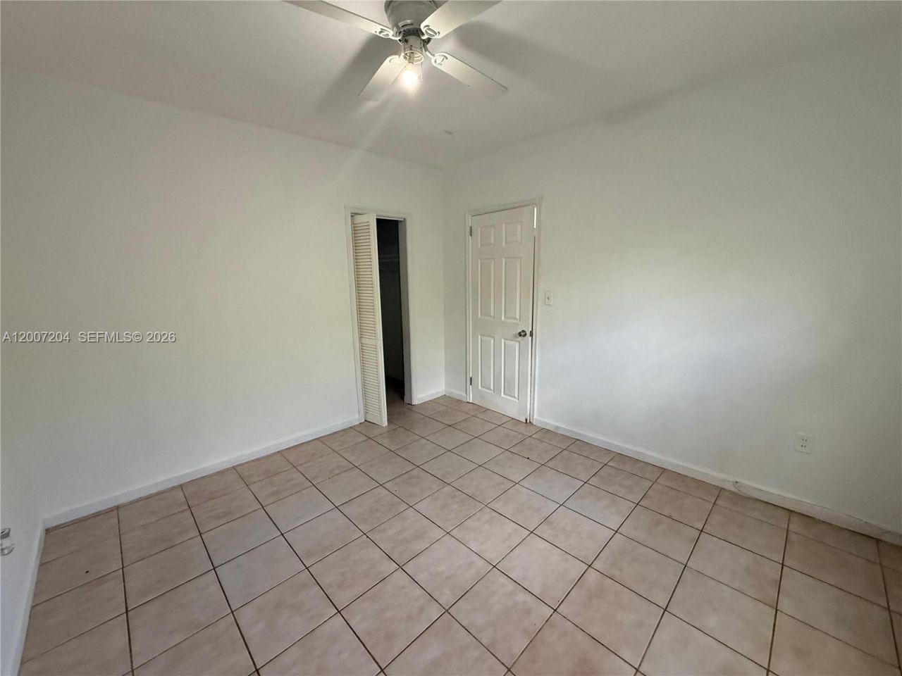 2483 SW 11th St , Unit 2483, Miami, FL 33135 Photo