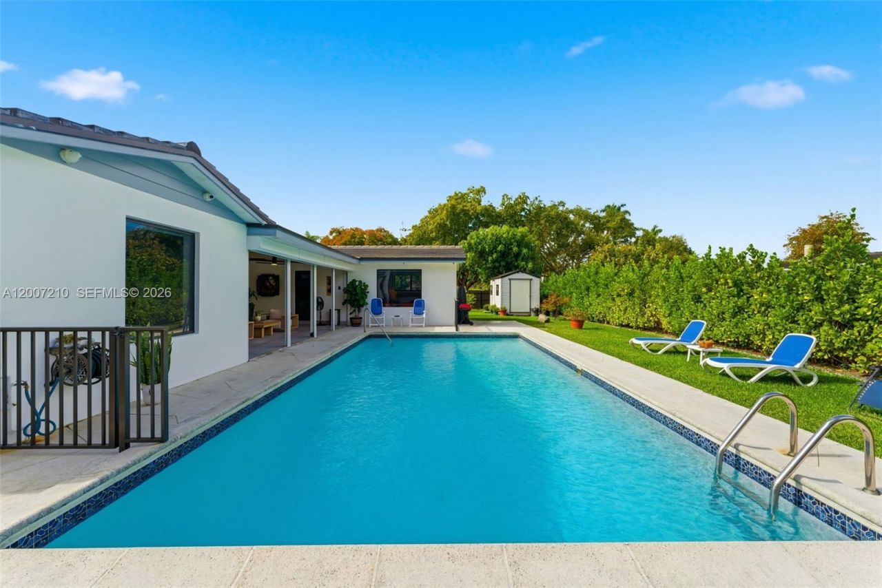8625 SW 147th St , Palmetto Bay, FL 33158 Photo