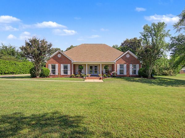 961 Phillips Hill, Columbus, MS 39702